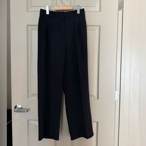 Aritzia | Effortless Pants Crepette in Black Size 2 Short